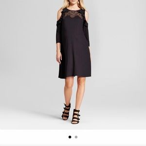 Cold shoulder Ruffle maternity dress